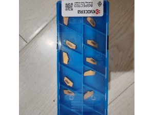 京瓷单头槽刀片 4mm斜切口刀片  TKR4 CR9025  加工钢不锈钢